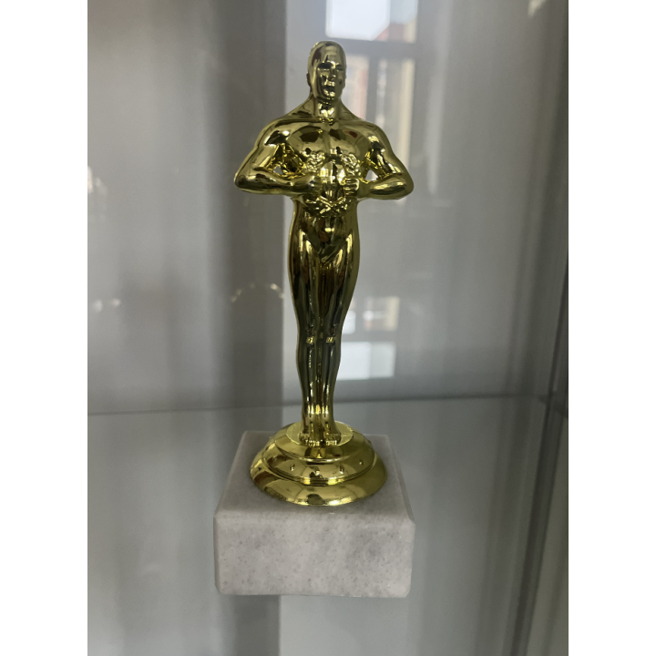 STATUETKA TYPU OSCAR